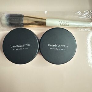 bareMinerals Mineral Veil Powder Duo and Limited Edition Mally’s Rupaul brush